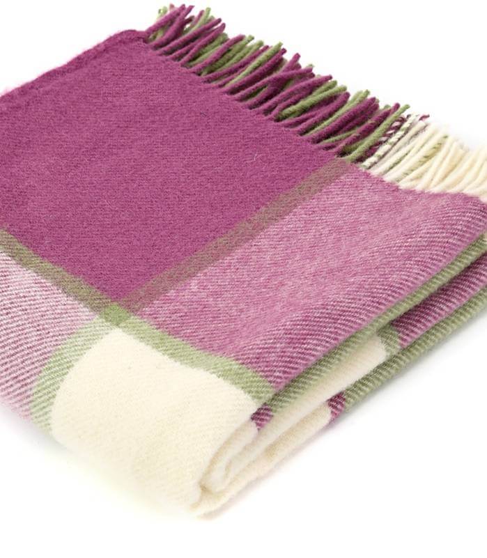 Plaid Laine Carreaux Framboise - cadeau déco en pure laine tissé en Angleterre