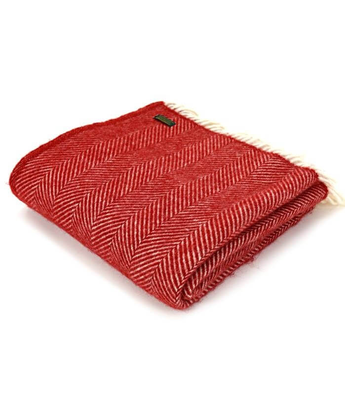Plaid Pure Laine rouge - détail texture douce pour canapé et chambre