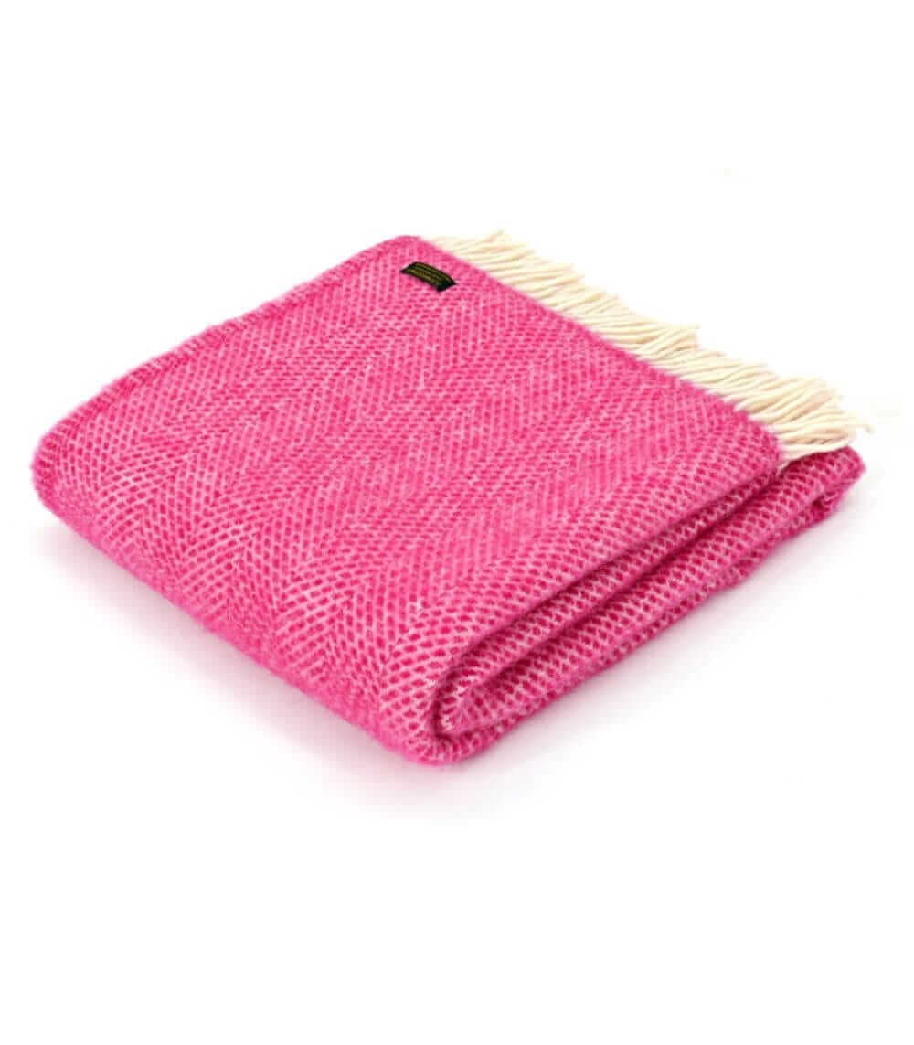 Plaid Laine Beehive Pink, The Mill, gros plan sur la matière