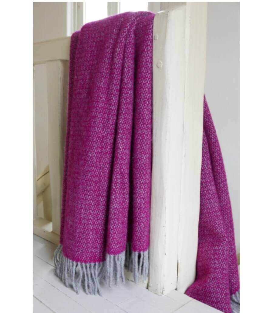 Plaid Laine Chevrons Violet et Gris 150 x 183 cm, The Mill, tissé en Angleterre