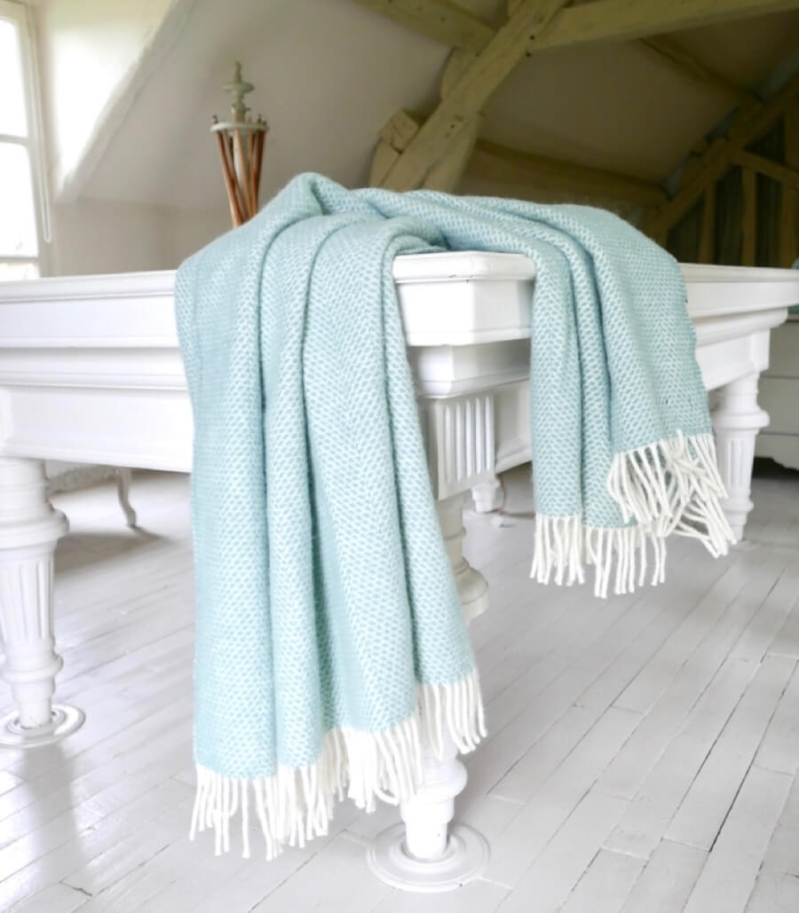 Plaid Laine Beehive Vert 150 x 183 cm, The Mill, gros plan sur la matière