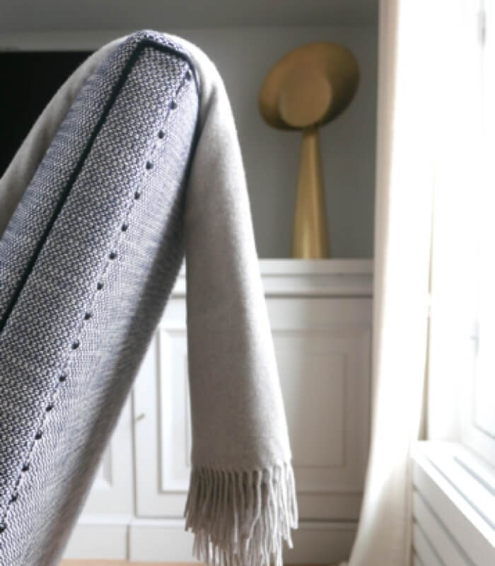 Plaid 100% Cachemire Luxe Taupe - Edition Spéciale 140 x 200 cm, Plaid Addict, ambiance cocooning