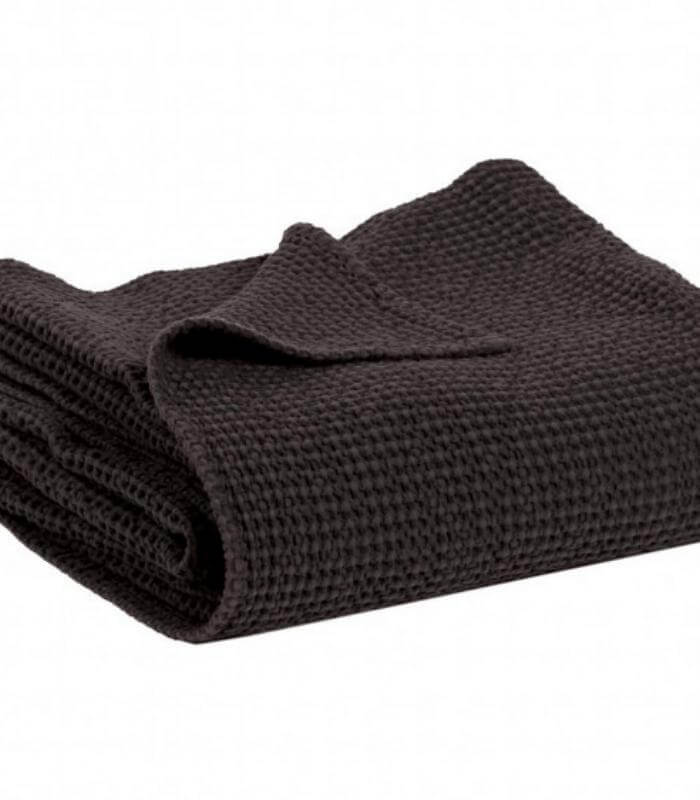 Jeté de canapé/Couvre-lit 100% coton MAIA Noir Carbone, Vivaraise, gros plan sur la matière