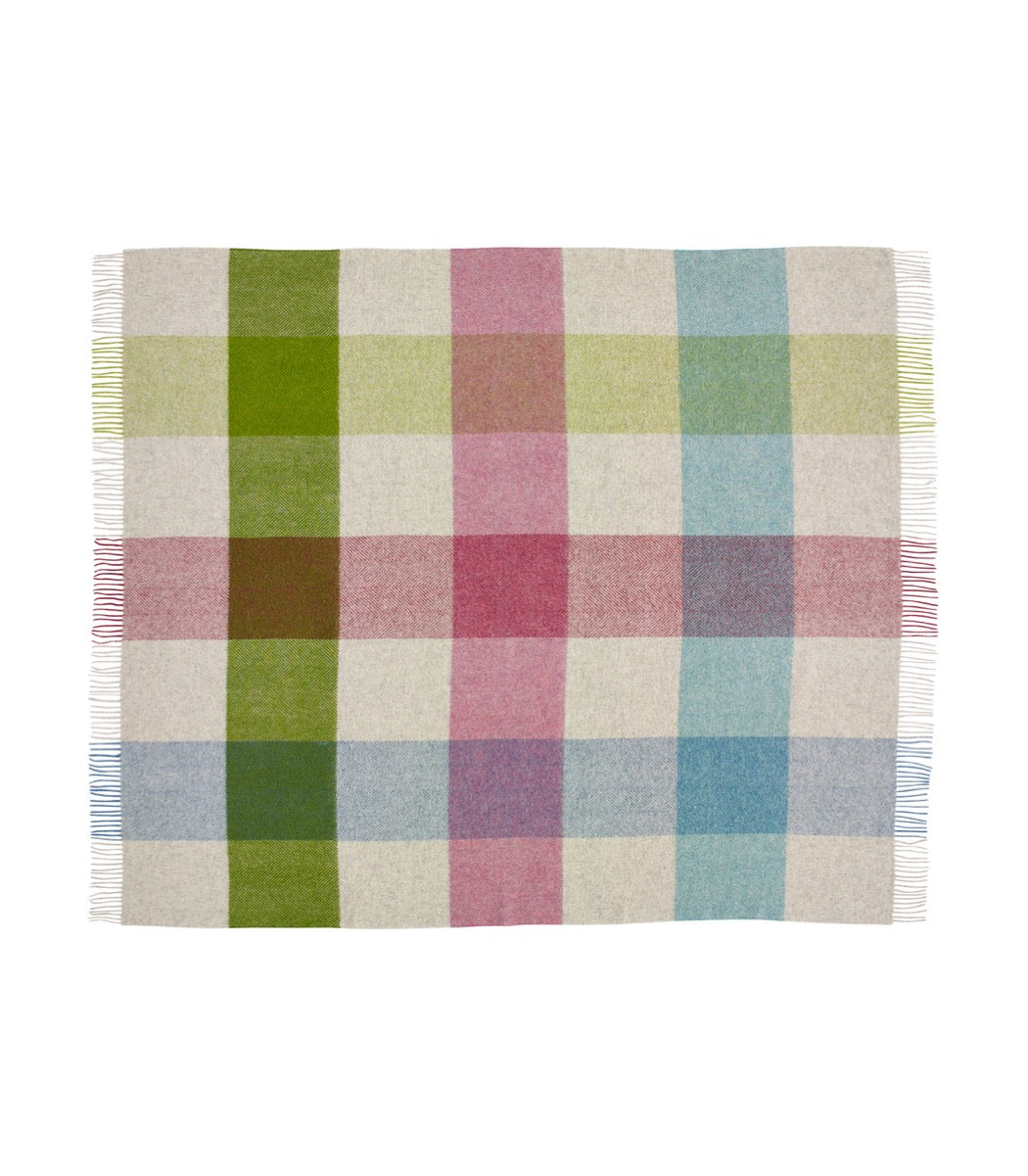 Plaid Laine Carreaux Multicolore Gris 140 x185 cm, B at Home, gros plan sur la matière