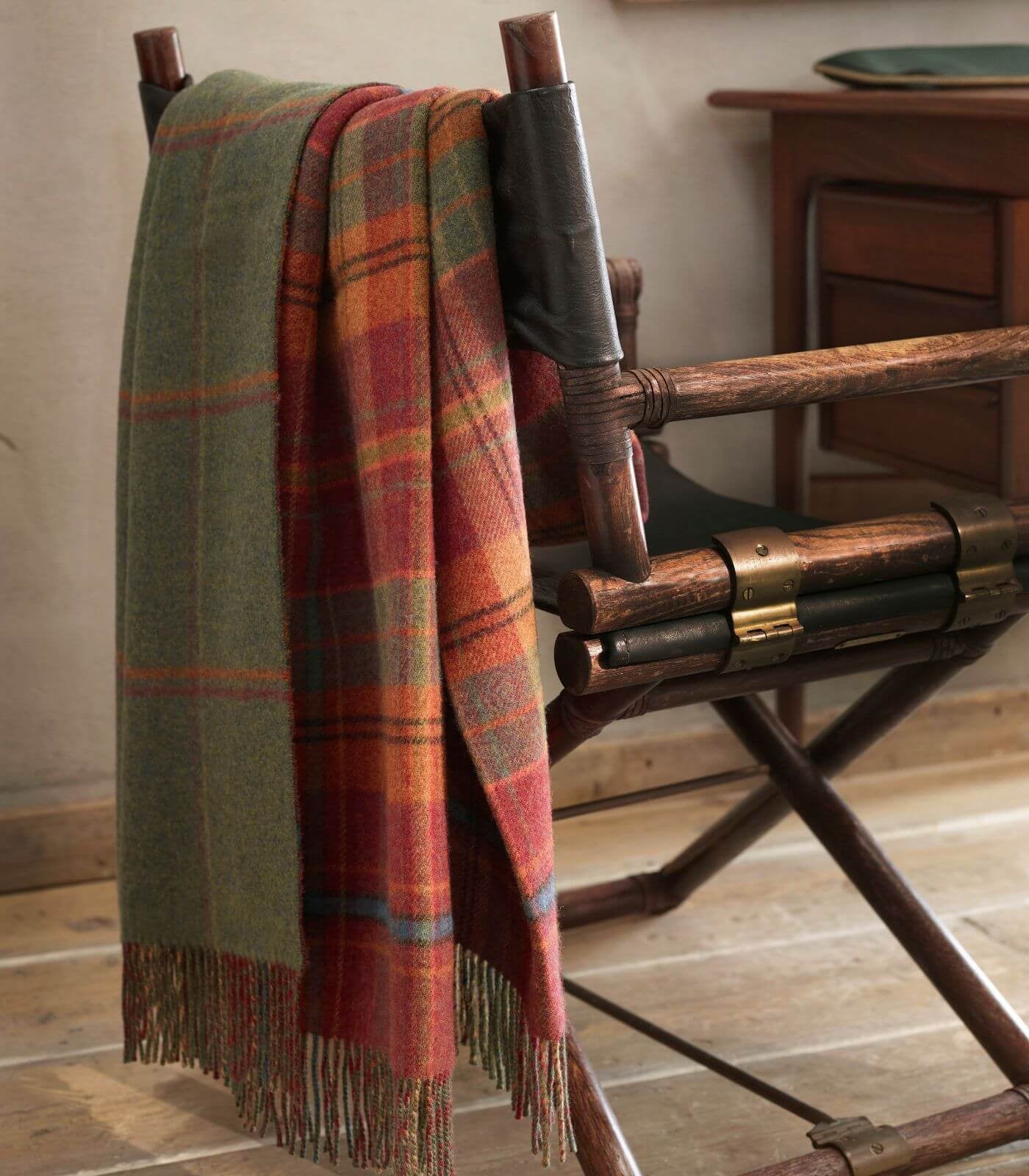 Plaid Laine Écossais Réversible Luxe Rouge et Vert - en Pure Laine - tissé en les tons de rouge