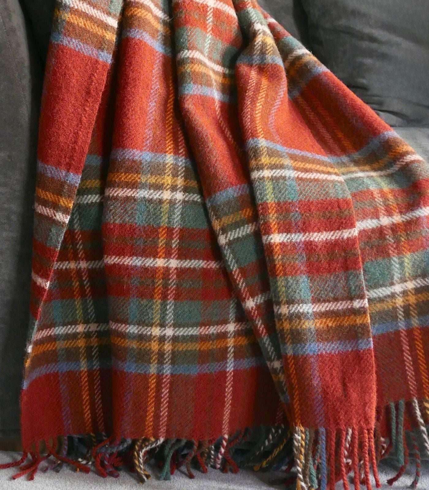 Plaid Pure Laine Écossais Antique Royal Stewart 150 x 183 cm, The Mill, ambiance cocooning