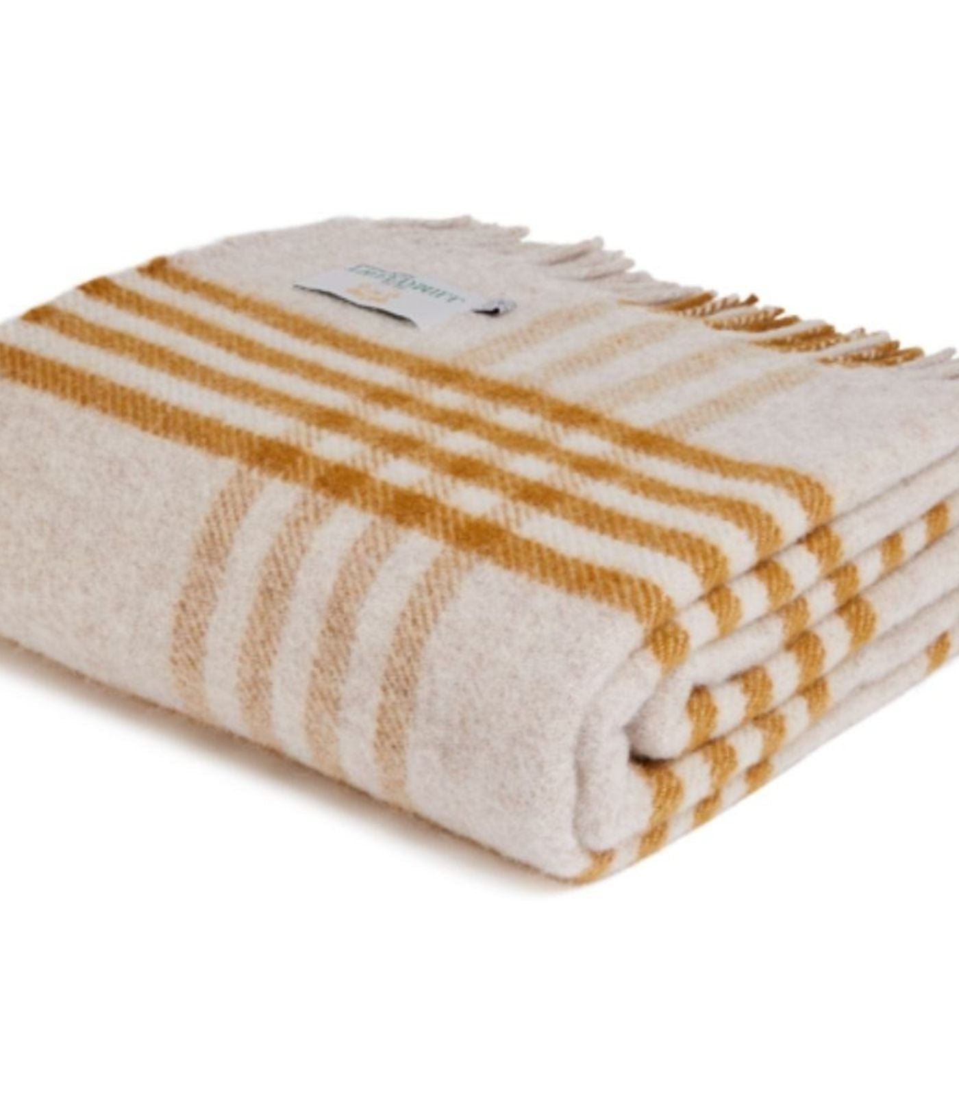 Plaid Laine Carreaux Moutarde et Beige 150 x 240cm - Collection Aspen, The Mill, drapé sur un canapé