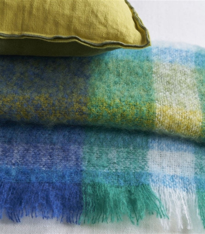 Zoom matière sur le plaid Fontaine Bleu et Vert Designers Guild