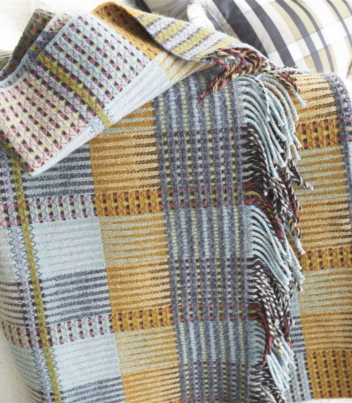 Plaid Tasara Ocre et vert - Zoom matière pour visualisation de la laine