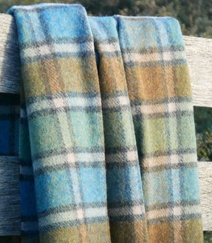 Plaid Pure Laine Ecossais Country Vert et Bleu 136 x 180 cm, John Hanly, confort haut de gamme