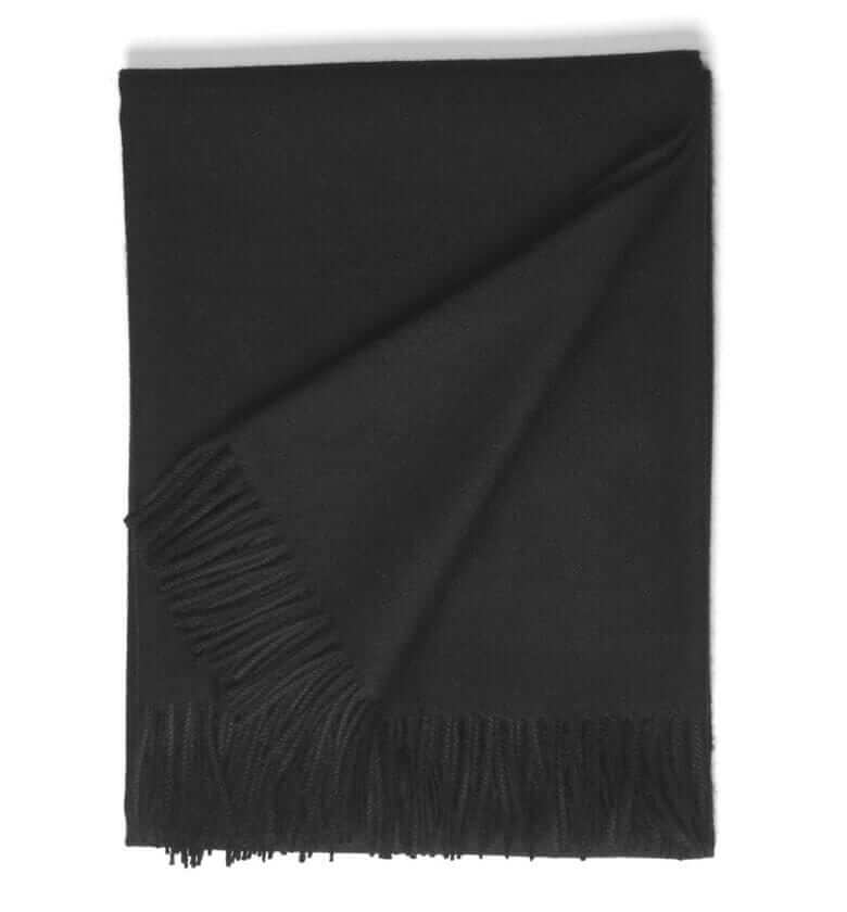 Plaid Laine Alpaga Luxe Paola Noir - en baby alpaga - tissé en une filature péruvienne renommée depuis de nombreuses années