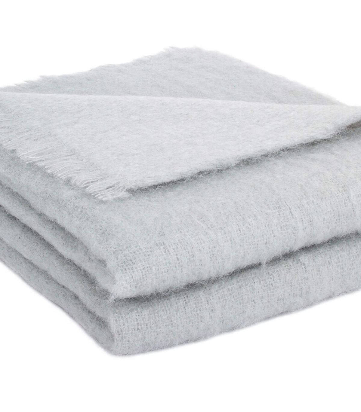 Texture douce et vaporeuse du mohair gris clair
