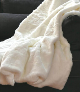 Plaid Fausse Fourrure Blanc cassé 150 X 170 cm