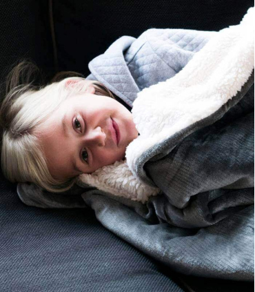 Plaid Cosy Gris Doublure Aspect Mouton 130 X 170 cm