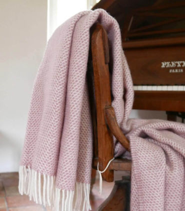 Plaid Laine Beehive Rose