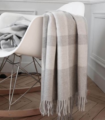 Plaid Cachemire Carreaux Gris et Ecru - Collection VENICE 140 X 210 cm