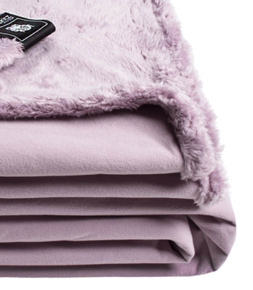 Plaid Imitation Fourrure Ultra Doux Parme - Collection Laponie - 140 x 190 cm