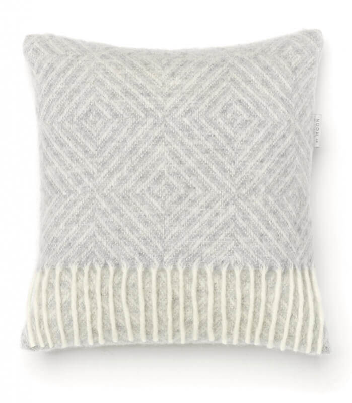 Coussin Bebe Gris X Cm Plaid Addict Vente En Ligne De Moins De 50 Coussin Bebe Gris X Cm Plaid Addict Vente En Ligne De Moins De 50