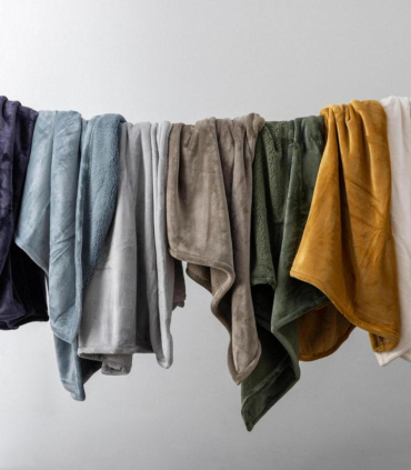 Plaid Cocooning Effet Mouton Vert Amande - Choix de tailles