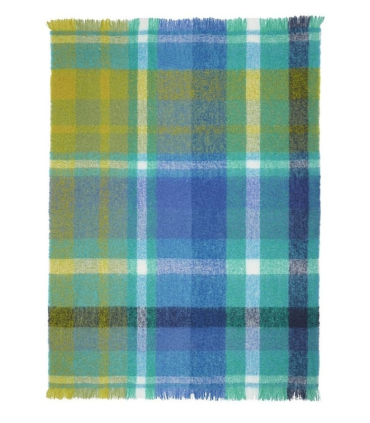 Plaid Cocooning en Mohair présenté à plat pour visualisation complète 