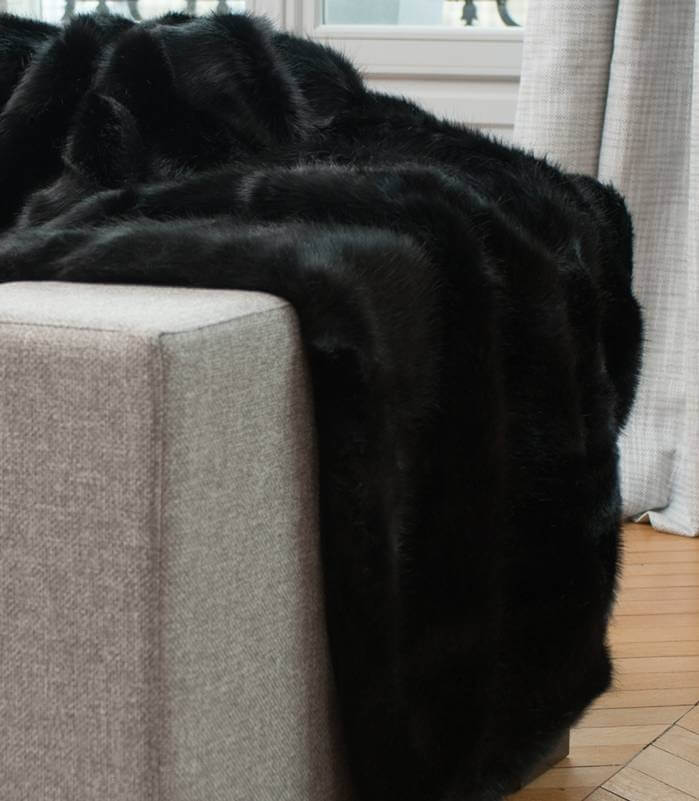 Plaid Fausse Fourrure Luxe Noir Bagheera - plaid haut de gamme idéal cadeau