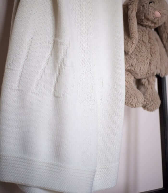 Couverture Bébé Personnalisée Blanc cassé, Plaid Addict, gros plan sur la matière