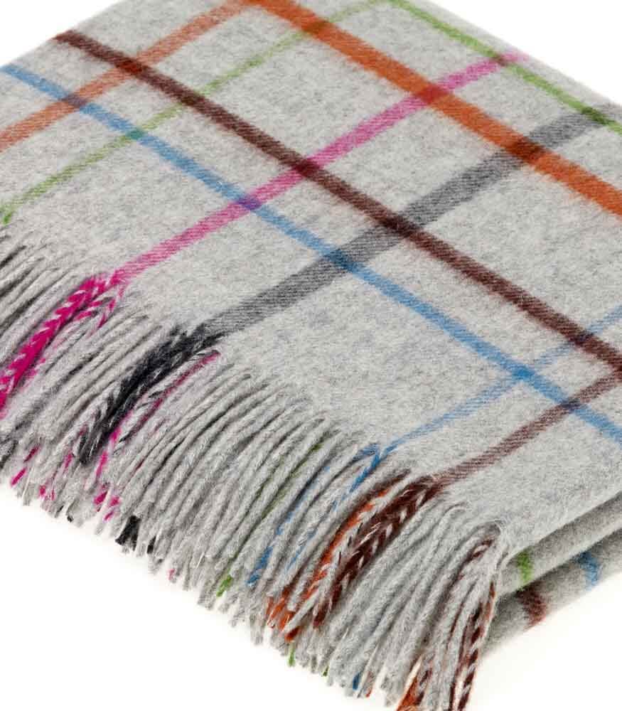 Plaid Laine Mérinos Color Code Gris 140 x 185 cm, B at Home, tissé en Angleterre