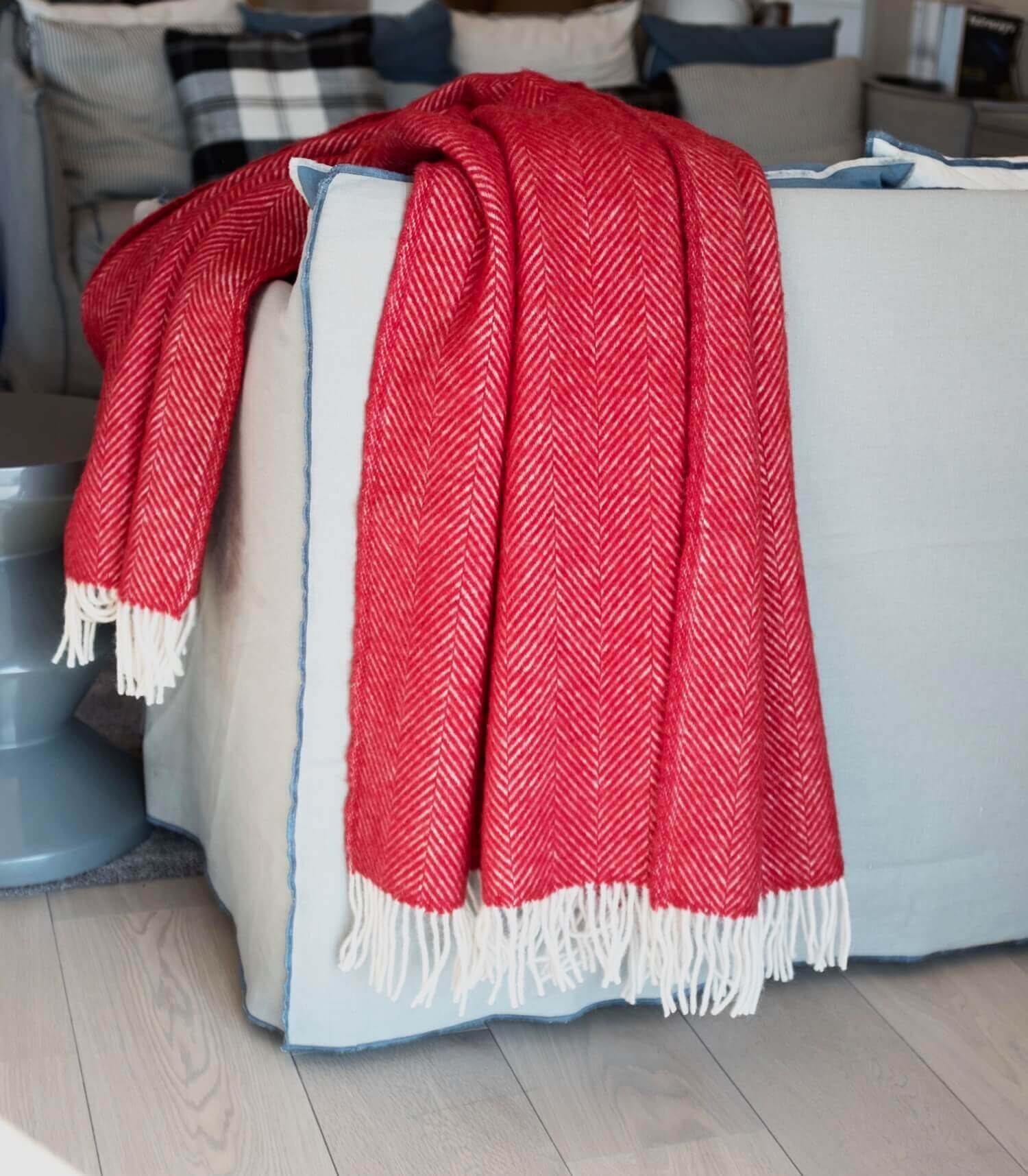 Plaid Laine Chevrons Rouge - cadeau déco en Pure Laine tissé en Angleterre Signé