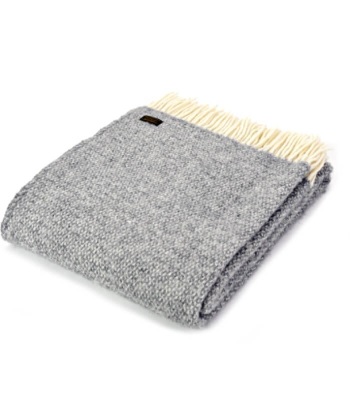Plaid Pure Laine gris - détail texture douce pour canapé et chambre
