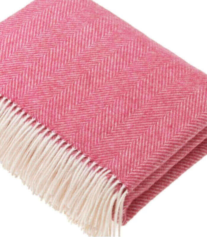 Plaid Laine Mérinos Chevrons Rose 140 x 185 cm, B at Home, tissé en Angleterre