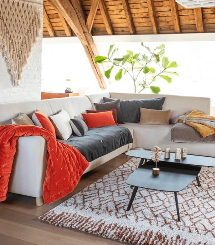 Coussin en Velours ELISE Orange, Vivaraise, gros plan sur la matière