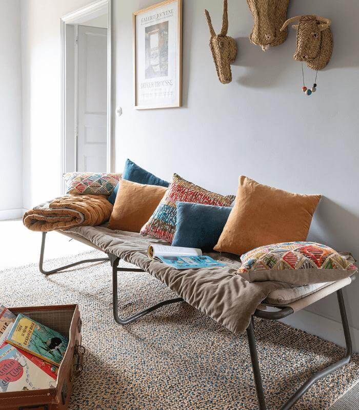 Coussin en Velours ELISE Bleu Riviera, Vivaraise, gros plan sur la matière