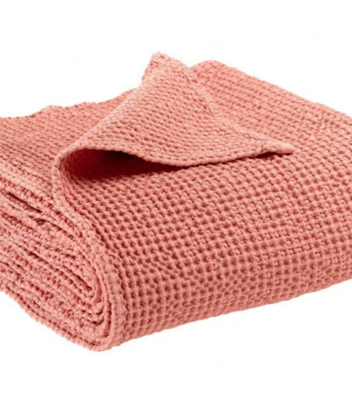Plaid coton rose - détail texture douce pour couvre-lit et chambre
