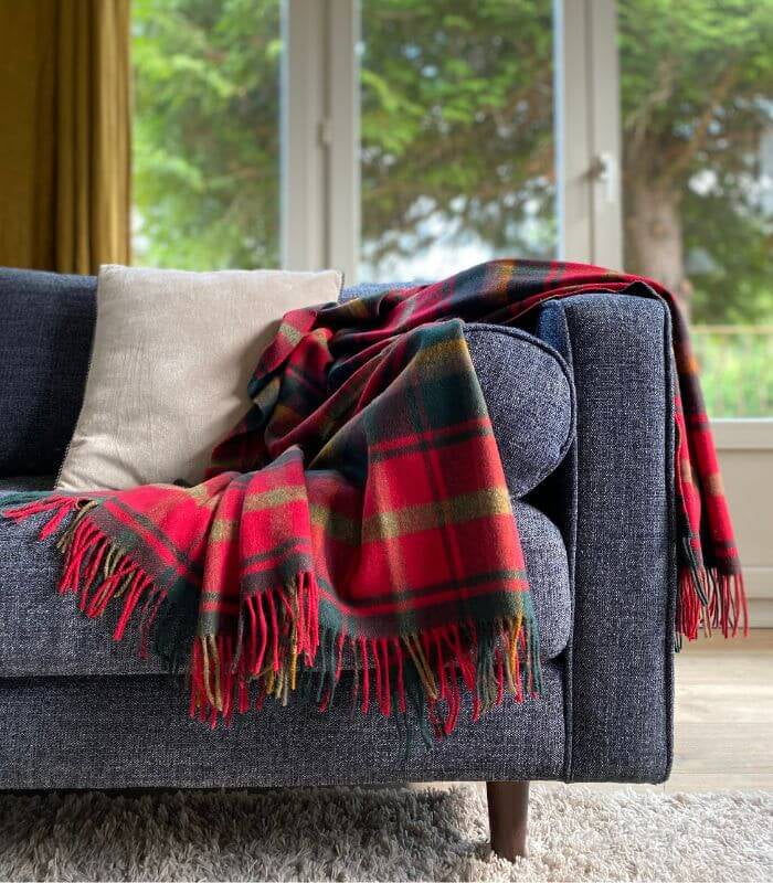 Plaid Écossais Dark Maple - cadeau déco en laine mérinos tissé en notre filature du Yorkshire