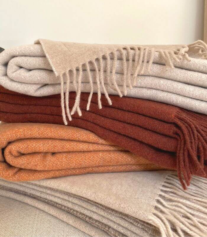 Plaid Cachemire et Laine Reversible Orange et Beige 130 x 170 cm - Collection VENICE, Plaid Addict, confort haut de gamme