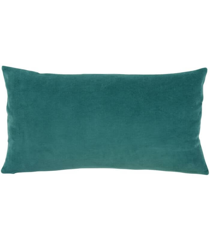 Coussin en Velours ELISE Vert de Gris, Vivaraise, drapé sur un canapé