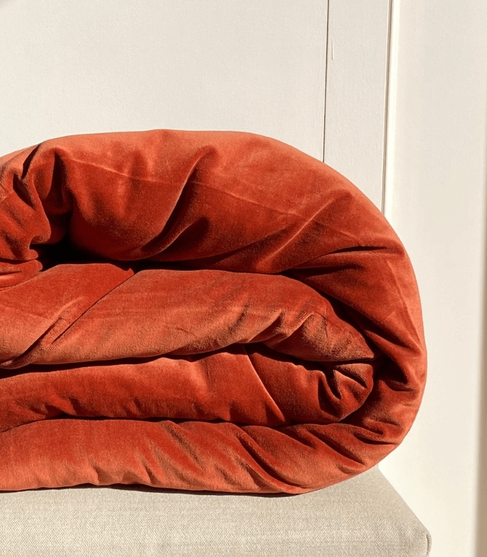 Edredon Bout de Lit Velours Orange Brick 85 x 200cm, Plaid Addict, confort haut de gamme