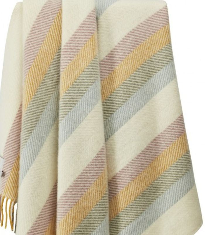 Plaid Laine Primerose Rayures Colorées 150 x 183 cm, The Mill, gros plan sur la matière
