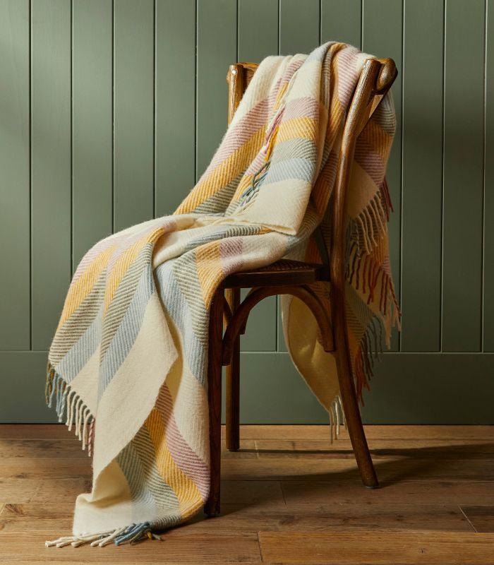 Plaid Laine Primerose Rayures Colorées 150 x 183 cm, The Mill, tissé en Angleterre