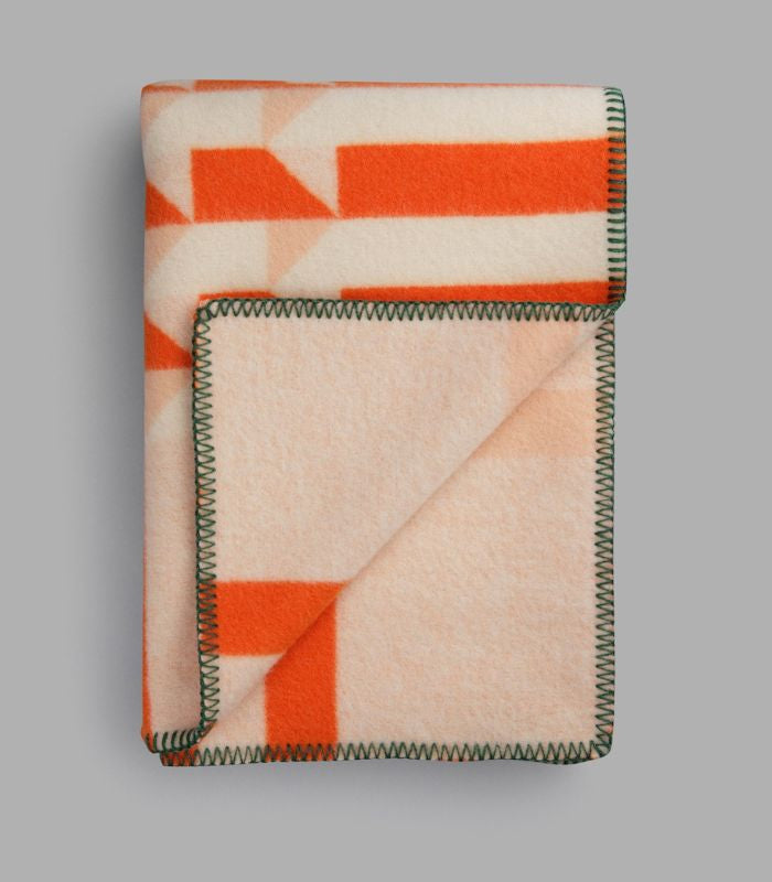 Plaid Pure Laine Design Kvam Orange 135 x 200 cm, Roros Tweed, gros plan sur la matière