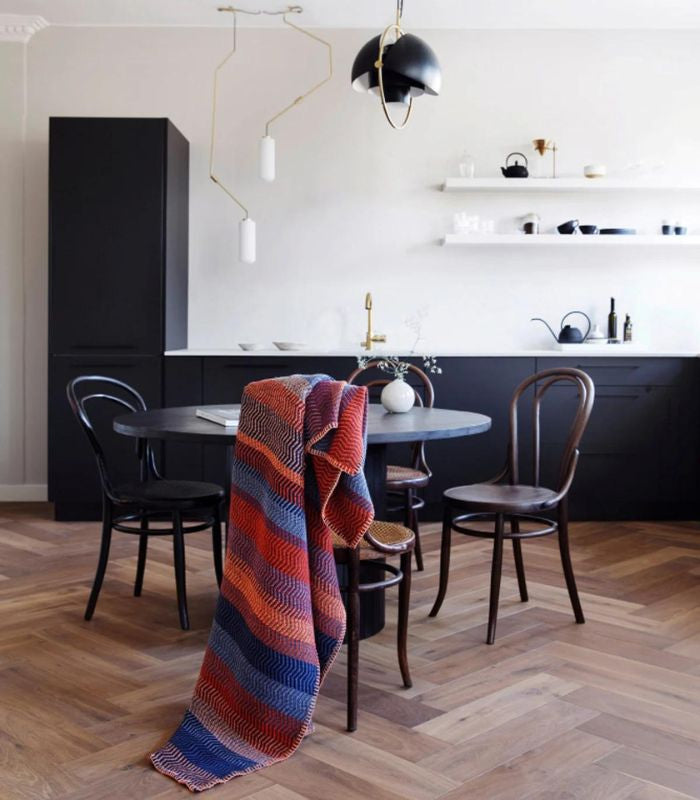 Plaid Pure Laine FRI Rouge et Bleu 150 x 200 cm, Roros Tweed, ambiance cocooning