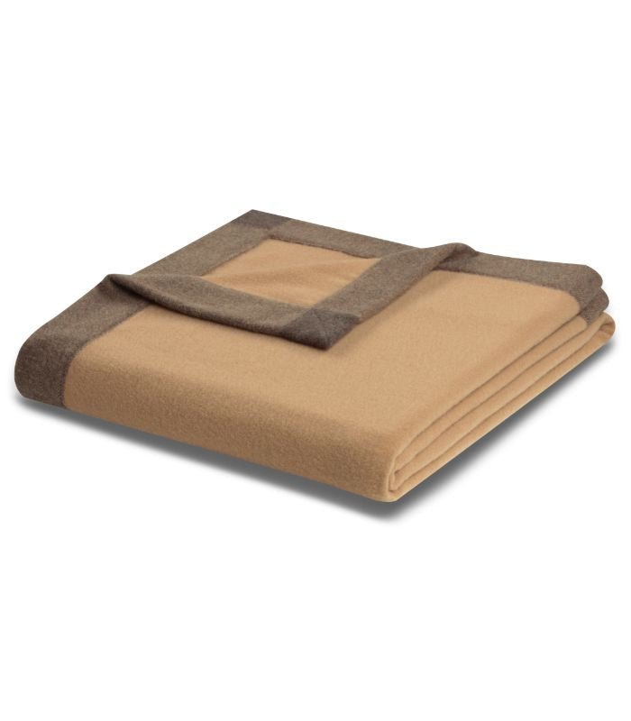 Plaid 100% Laine Camel Bordé 150 x 210 cm - Collection Prado, Plaid Addict, gros plan sur la matière