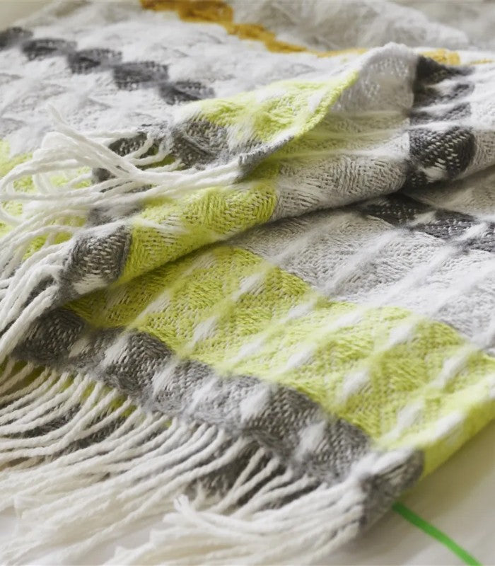 Zoom sur la matière du Plaid Santerno en laine