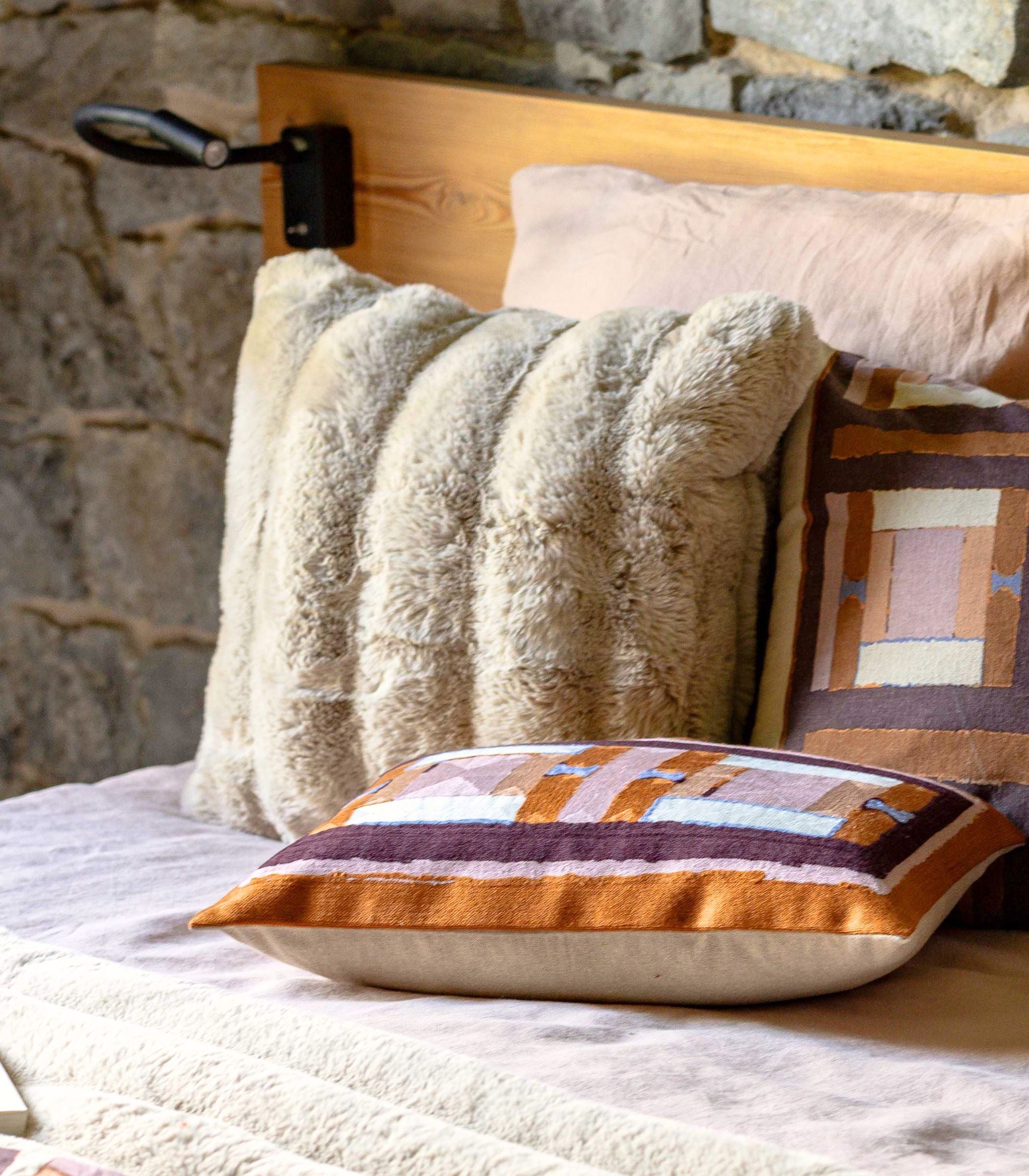 Coussin Fausse Fourrure Double Face Beige Naturel 45 x 45 cm